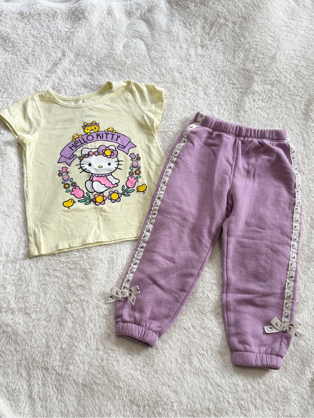 Hello Kitty Yellow Graphic Tee with Lavender Joggers Outfit Set 3T